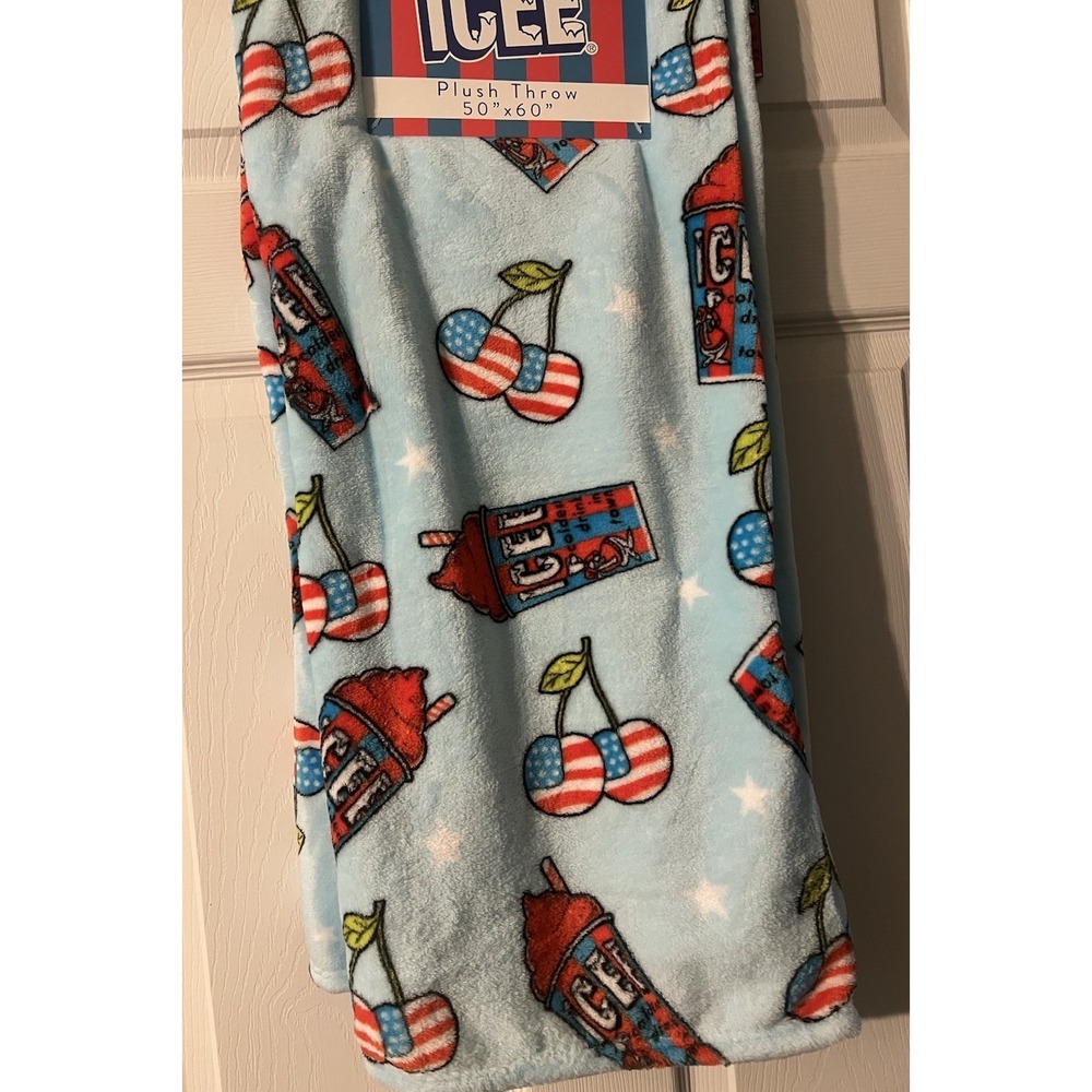 Icee Red White Blue Patriotic 4th Of July Throw Blanket 50 x 60 4' 2" x 5ft New
